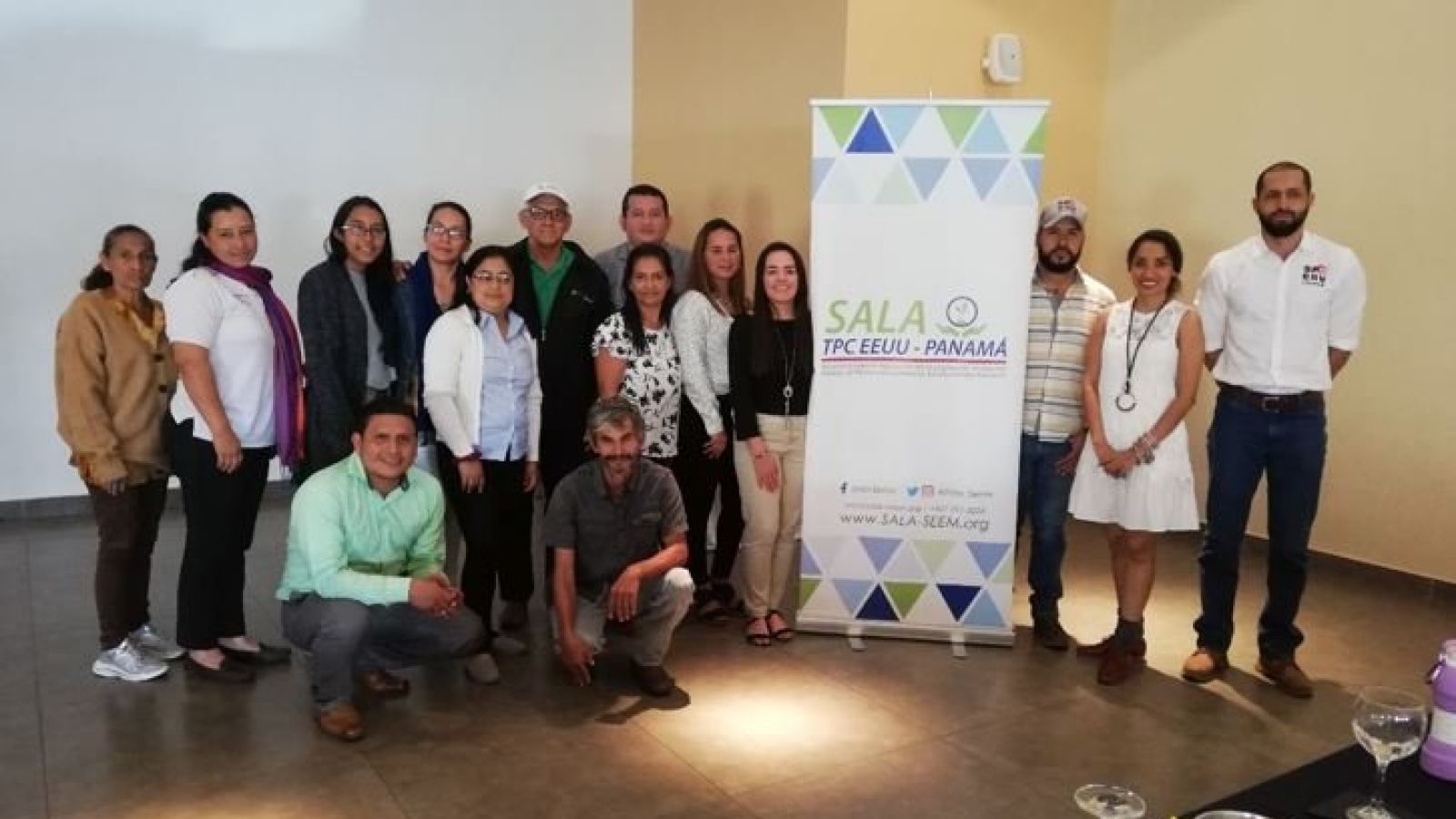 foto de noticia SALA-SEEM Organiza: Reunión de divulgación y taller con miembros de la comunidad, ONGs ambientales, representantes de beneficios de café y productores